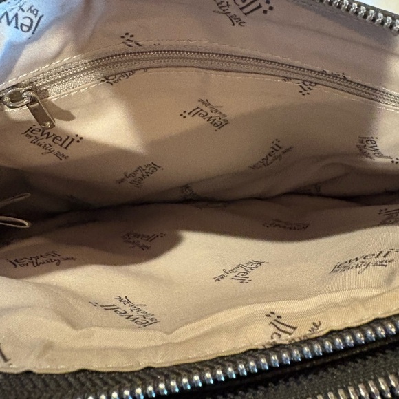 Thirty-One clutch, "Jewell" style snake pattern - Picture 5 of 14